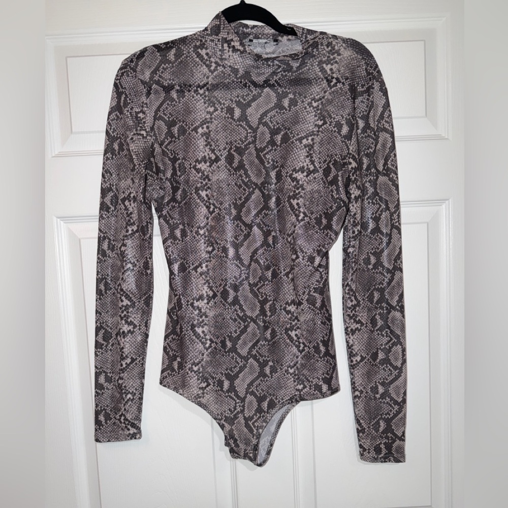 Snakeskin Mock Neck Long Sleeve Top / Bodysuit